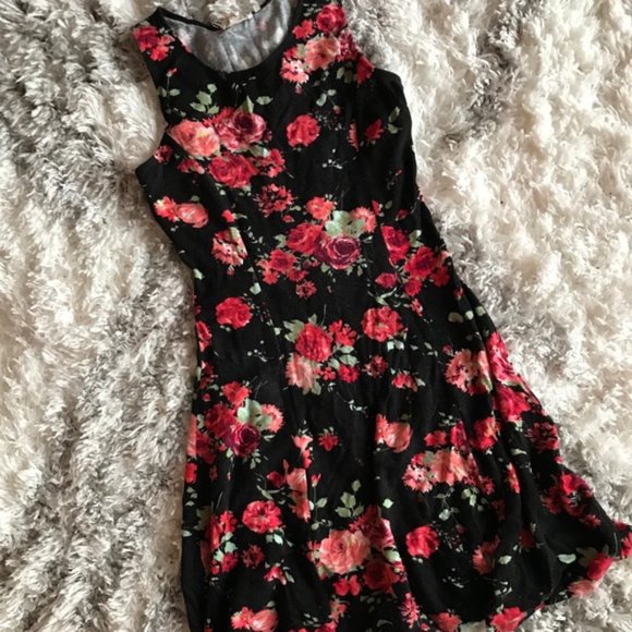 Cute flower pattern sleeveless dress - Picture 4 of 6